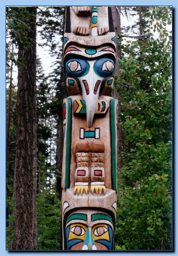 2 095 Totem Traditional Archive 04